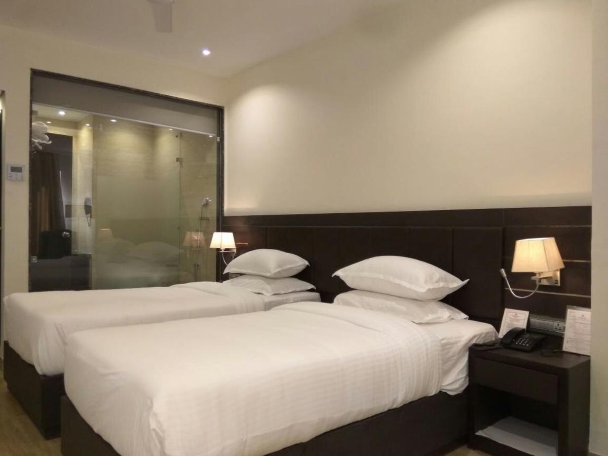 Hotel Surendra Vilas Bhópál Exteriér fotografie