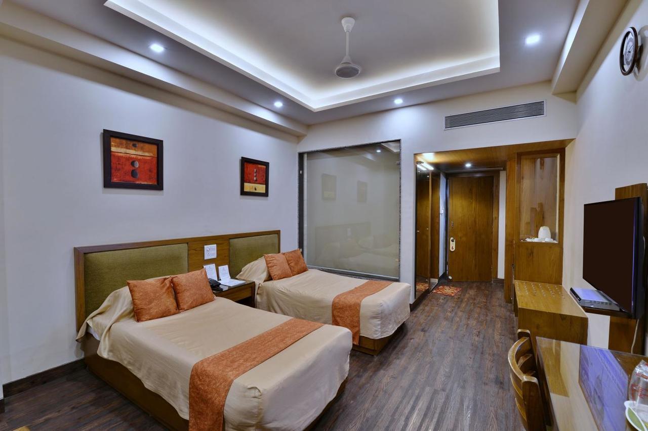 Hotel Surendra Vilas Bhópál Exteriér fotografie